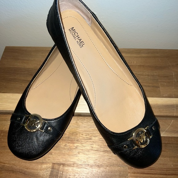 Michael Kors loafers - Picture 3 of 5